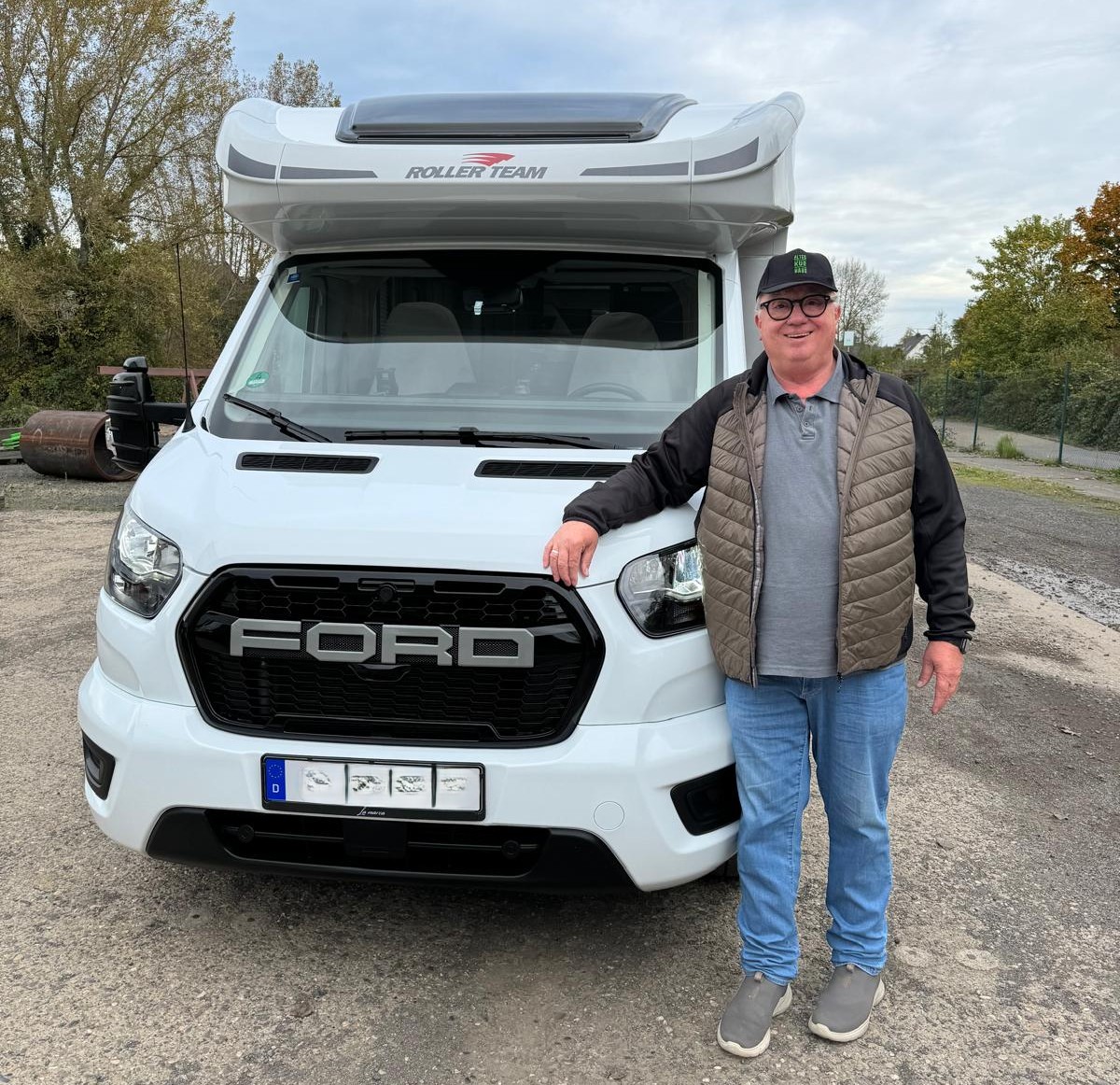 Rainer mit Wohnmobil